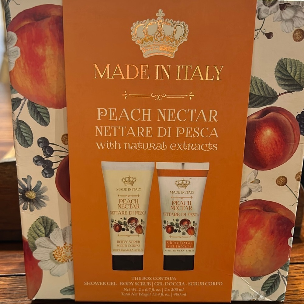FIRENZE Made in Italy Peach Nectar Body Scrub Shower Gel set NIB Valentine Gift